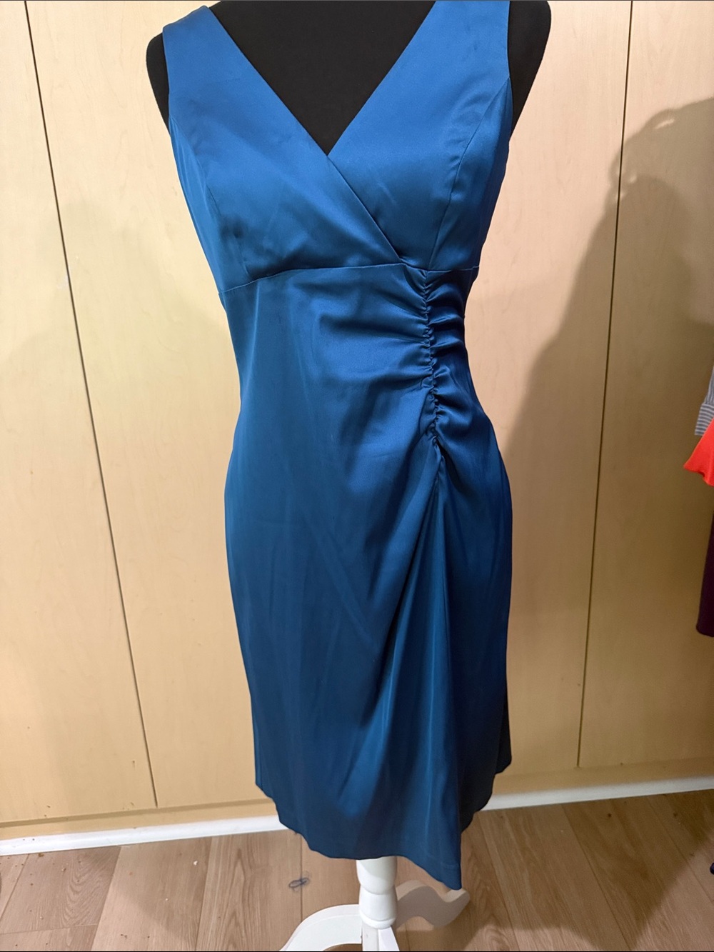 Donna Ricco Rich Blue V-Neck Ruched Midi Dress